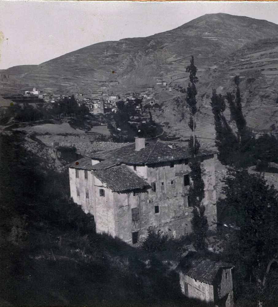Foto antigua de la fábrica de arriba